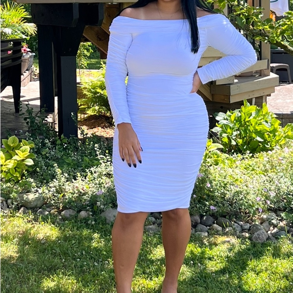 Women’s stretchy long sleeve off the shoulder dress